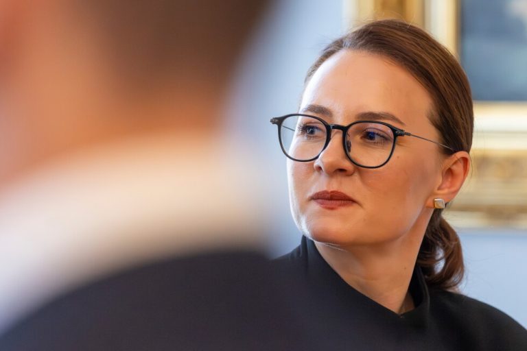 Yulia Svyrydenko destituida como primera ministra de Ucrania: los detalles de la sorpresiva decisión de Zelenski