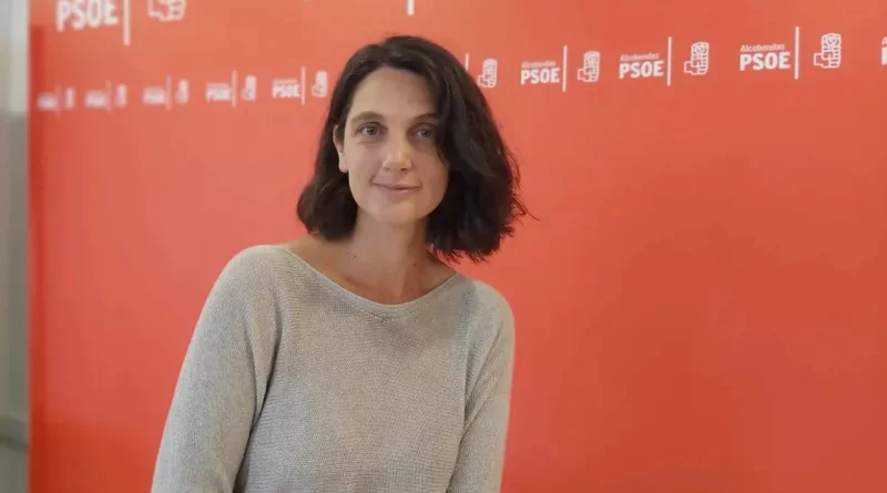 Pilar Sánchez Acera: Cesada de Paradores sin Detalles | Noticias España