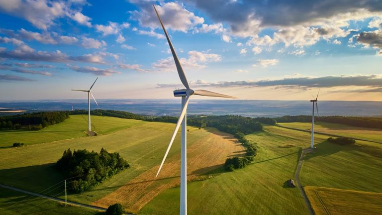 España destina 182 millones a tecnologías limpias para blindar su soberanía energética