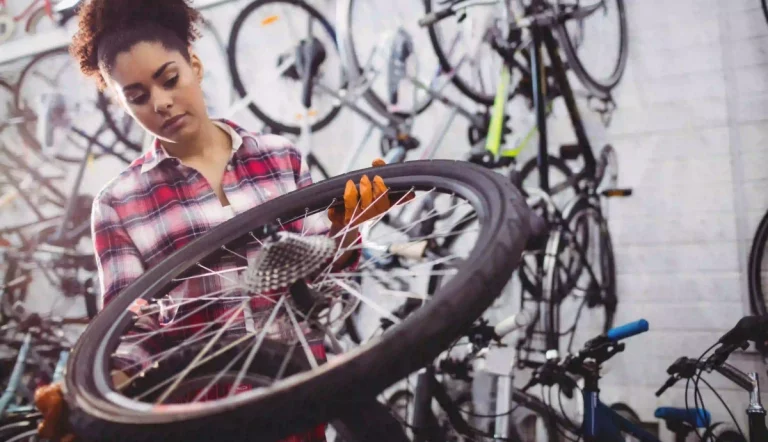 Movilidad en España: Patinetes, bicis y autobuses en auge