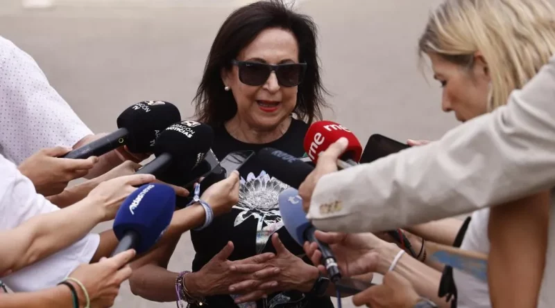 Margarita Robles acusa a Marruecos por la crisis migratoria en Ceuta
