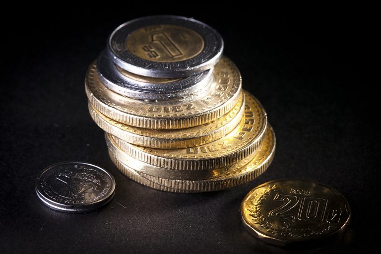 Salario estancado: tu bolsillo nota la subida de precios y la inflación te ahoga