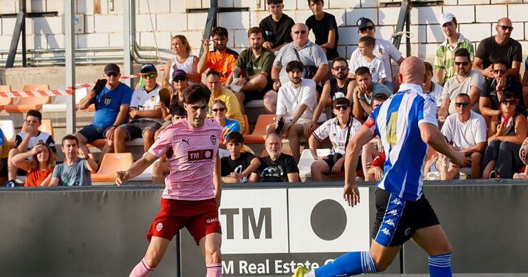 Javi Guerra: "Tengo contrato y estoy aquí"