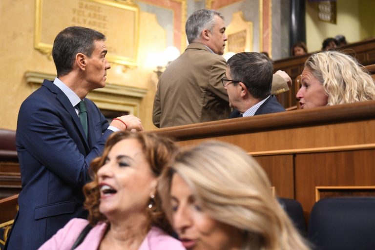 Anticorrupción ve indicios para imputar al PSOE por pagar a sus