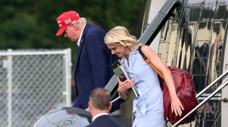 Trump responde con furia a senador demócrata por criticar a Natalie