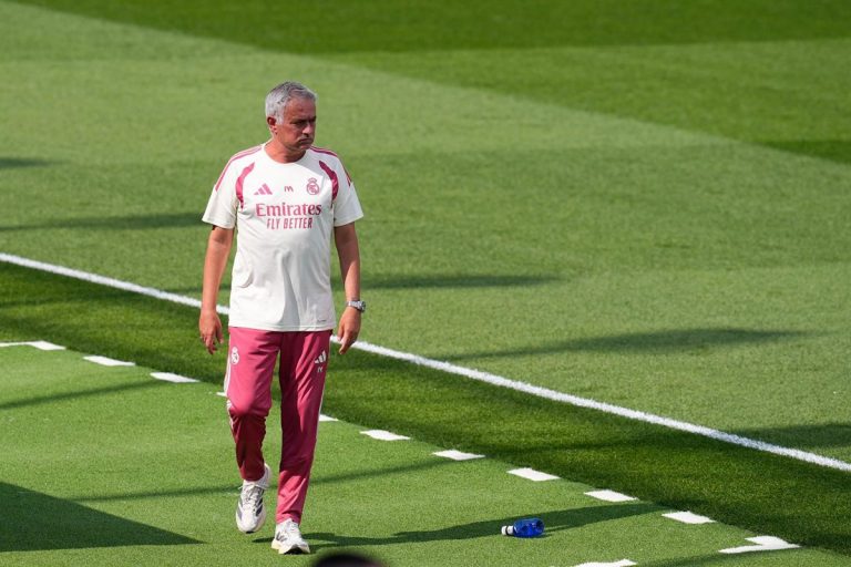 Horario y dónde ver la entrevista exclusiva de Mourinho con Pedrerol