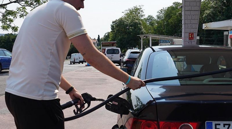 Combustible: Sube el precio 6 céntimos desde agosto