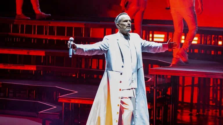 Miguel Bosé rompe su silencio con una advertencia sobre el eclipse