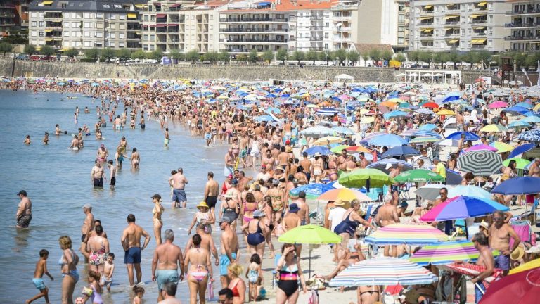 Verano: ¡30% más de consumo de agua en los concellos! Sanxenxo